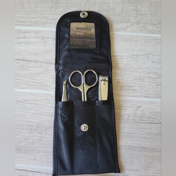 3 Piece Manicure Set Travel Home with Pouch and Mirror - Picture 2 of 4